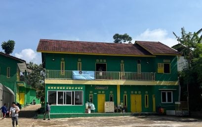 Business Transformation at Al-Kasyaf Islamic Boarding School: Optimizing a Sustainable Business Model for Economic Independence