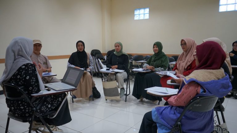 Dosen Telkom University dan UNIBI Gelar Pelatihan UMKM