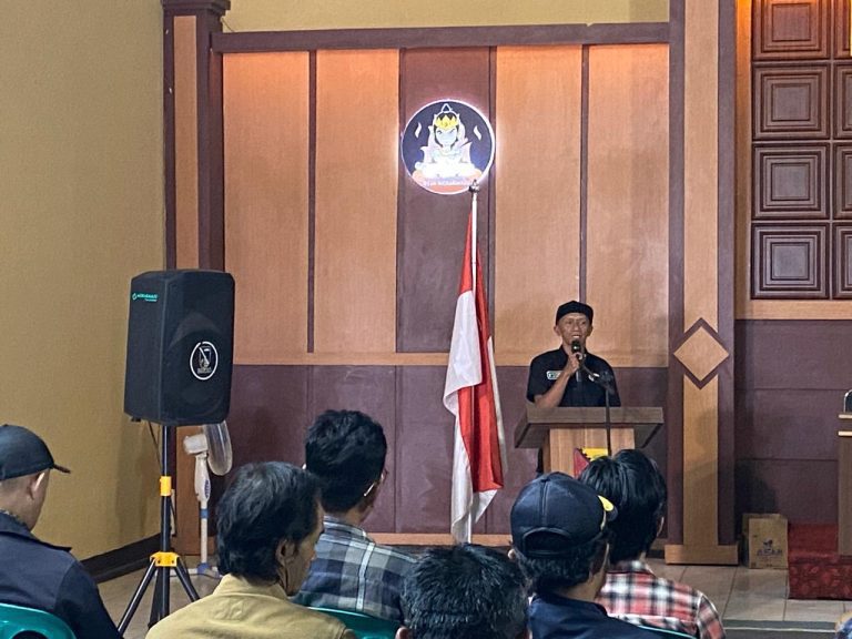 Kampanye K3 Berbasis Keluarga Dorong Keselamatan Kerja Pandai Besi Desa Mekarmaju